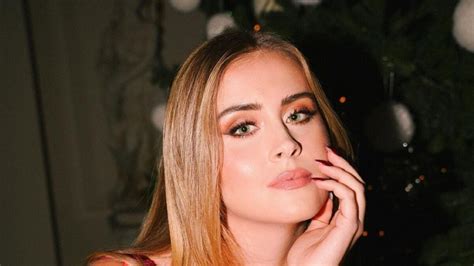 Valentina Ferragni indossa Prada e fa centro, gli Accessori 